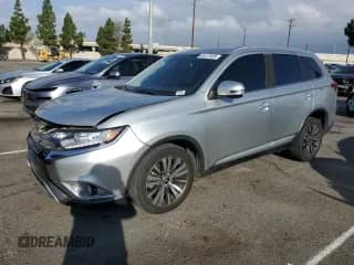 ✅ 2020 Mitsubishi Outlander SE • VIN: JA4AD3A34LZ005196 • Lot: 84472835. Wystawiony na Copart z przebiegiem 73 659 mil. Bezpłatny archiwum sprzedaży aukcyjnych z USA i szczegółowy raport historii pojazdu na DreamBid. Zdjęcie 1.