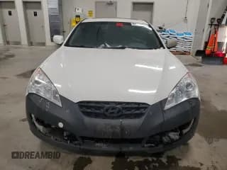 ✅ 2012 Hyundai Genesis Coupe 2.0T • VIN: KMHHT6KD8CU075065 • Lot: 87741085. Wystawiony na Copart z przebiegiem Nie podano. Bezpłatny archiwum sprzedaży aukcyjnych z USA i szczegółowy raport historii pojazdu na DreamBid. Zdjęcie 5.