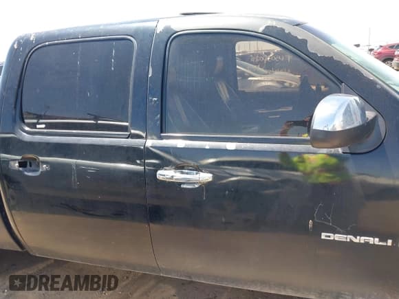 ✅ 2008 GMC Sierra Denali • VIN: 2GTEK638781311204 • Lot: 42078564. Listed on IAAI with 158,728 mi. Free auction sales archive from the USA and detailed vehicle history report at DreamBid. Image 13.