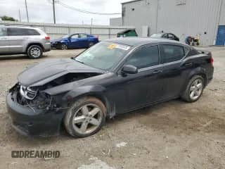 ✅ 2011 Dodge Avenger Lux • VIN: 1B3BD2FB6BN544298 • Лот: 71953635. Опубликован ранее на Copart с пробегом 122 217 миль. Бесплатный доступ к архиву аукционных продаж из США и подробный отчёт об истории автомобиля на DreamBid. Изображение 1.