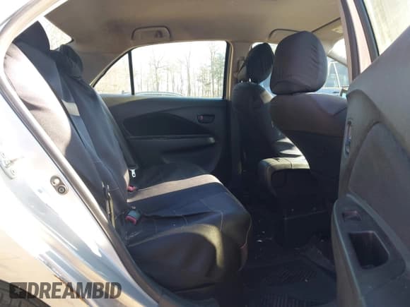 ✅ 2012 Toyota Yaris • VIN: JTDBT4K39CL038599 • Lot: 43779221. Wystawiony na IAAI z przebiegiem 172 565 mil. Bezpłatny archiwum sprzedaży aukcyjnych z USA i szczegółowy raport historii pojazdu na DreamBid. Zdjęcie 8.