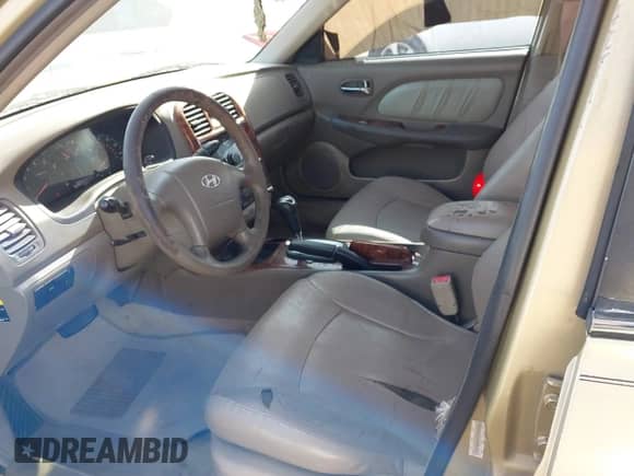 2002 Hyundai Sonata GLS with VIN KMHWF35HX2A506484, listed as a IAAI auction lot 41257939 with 280,153 mi miles and . Bid and sale history available at DreamBid. Image 5.