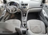 ✅ 2015 Hyundai Accent GS • VIN: KMHCT5AE8FU227039 • Lot: 90753775. Wystawiony na Copart z przebiegiem 125 558 mil. Bezpłatny archiwum sprzedaży aukcyjnych z USA i szczegółowy raport historii pojazdu na DreamBid. Zdjęcie 8.