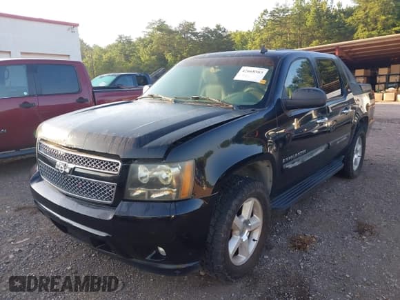 ✅ 2007 Chevrolet Avalanche LTZ • VIN: 3GNFK12377G114995 • Lot: 42668583. Listed on IAAI with 263,163 mi. Free auction sales archive from the USA and detailed vehicle history report at DreamBid. Image 2.