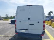 ✅ 2014 Mercedes-Benz Sprinter Cargo • VIN: WD3PE7CC3E5845279 • Lot: 43083011. Wystawiony na IAAI z przebiegiem 135 190 mil. Bezpłatny archiwum sprzedaży aukcyjnych z USA i szczegółowy raport historii pojazdu na DreamBid. Zdjęcie 16.