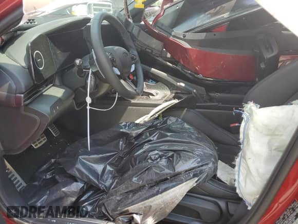 ✅ 2024 Hyundai Elantra • VIN: KMHLW4DK4RU020560 • Lot: 58735744. Listed on Copart with 2,611 mi miles. Access the free auction sales archive from the USA and view a detailed vehicle history report at DreamBid. Image 7.