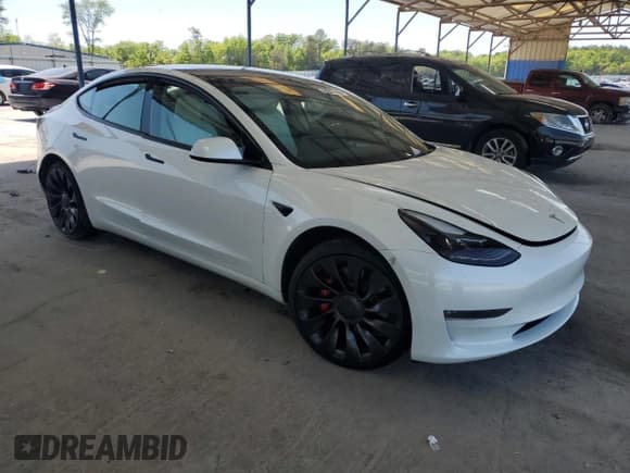 ✅ 2023 Tesla Model 3 Performance • VIN: 5YJ3E1EC7PF600078 • Lot: 52805345. Wystawiony na Copart z przebiegiem Nie podano. Bezpłatny archiwum sprzedaży aukcyjnych z USA i szczegółowy raport historii pojazdu na DreamBid. Zdjęcie 4.