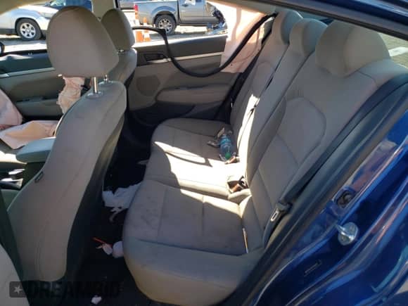 2020 Hyundai Elantra Eco с VIN 5NPD94LA3LH565305, выставлен на аукционе Copart как лот 70421315 с пробегом 76 880 миль миль и Списание • Salvage title. История ставок и продаж доступна на DreamBid. Изображение 10.