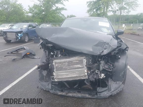 ✅ 2024 Volkswagen Tiguan SE R-Line Black • VIN: 3VV8B7AX4RM048758 • Lot: 42523725. Wystawiony na IAAI z przebiegiem 14 415 mil. Bezpłatny archiwum sprzedaży aukcyjnych z USA i szczegółowy raport historii pojazdu na DreamBid. Zdjęcie 12.