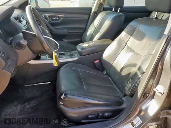 2015 Nissan Altima SV z VIN 1N4AL3AP3FC145524, wystawiony jako Copart lot #80999555 z przebiegiem 184 596 mil mil oraz Czysty tytuł • Clean title. Historia ofert i sprzedaży dostępna na DreamBid. Obrazek 7.