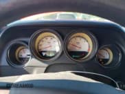 ✅ 2010 Dodge Challenger SE • VIN: 2B3CJ4DV1AH229728 • Lot: 70408574. Wystawiony na Copart z przebiegiem 98 147 mil. Bezpłatny archiwum sprzedaży aukcyjnych z USA i szczegółowy raport historii pojazdu na DreamBid. Zdjęcie 9.