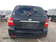 ✅ 2008 Kia Sorento LX • VIN: KNDJD735385830172 • Lot: 43557138. Wystawiony na IAAI z przebiegiem 124 229 mil. Bezpłatny archiwum sprzedaży aukcyjnych z USA i szczegółowy raport historii pojazdu na DreamBid. Zdjęcie 17.