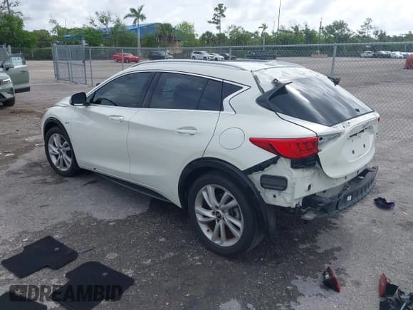✅ 2018 Infiniti QX30 Premium • VIN: SJKCH5CP0JA005056 • Лот: 42621579. Опубликован ранее на IAAI с пробегом 61 871 миль. Бесплатный доступ к архиву аукционных продаж из США и подробный отчёт об истории автомобиля на DreamBid. Изображение 3.