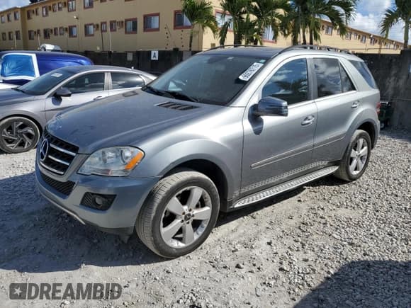 ✅ 2011 Mercedes-Benz M 350 • VIN: 4JGBB5GBXBA748030 • Lot: 90276715. Listed on Copart with 206,201 mi. Free auction sales archive from the USA and detailed vehicle history report at DreamBid. Image 1.