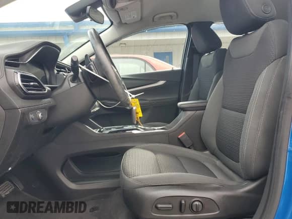 2022 Chevrolet Bolt EUV LT с VIN 1G1FY6S07N4110278, выставлен на аукционе Copart как лот 84026185 с пробегом 16 703 миль миль и Списание • Salvage title. История ставок и продаж доступна на DreamBid. Изображение 7.