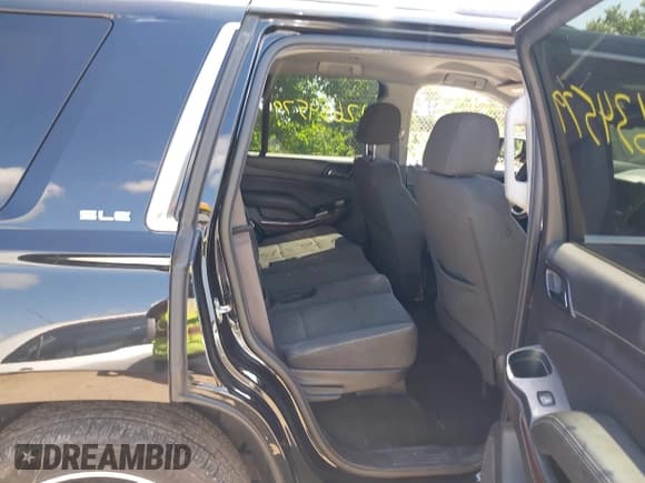 ✅ 2017 GMC Yukon SLE • VIN: 1GKS2AKC3HR168940 • Lot: 42634579. Wystawiony na IAAI z przebiegiem 122 944 mil. Bezpłatny archiwum sprzedaży aukcyjnych z USA i szczegółowy raport historii pojazdu na DreamBid. Zdjęcie 8.