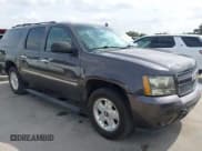 ✅ 2011 Chevrolet Suburban LTZ • VIN: 1GNSCKE08BR145619 • Lot: 43458662. Wystawiony na IAAI z przebiegiem 305 479 mil. Bezpłatny archiwum sprzedaży aukcyjnych z USA i szczegółowy raport historii pojazdu na DreamBid. Zdjęcie 1.