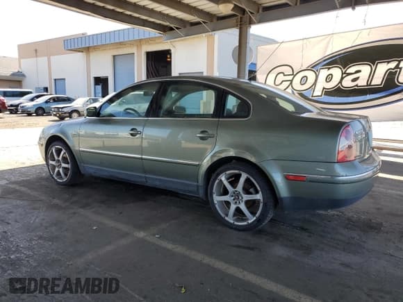 ✅ 2003 Volkswagen Passat GLS • VIN: WVWPD63BX3P118037 • Lot: 67476715. Wystawiony na Copart z przebiegiem 94 863 mil. Bezpłatny archiwum sprzedaży aukcyjnych z USA i szczegółowy raport historii pojazdu na DreamBid. Zdjęcie 2.