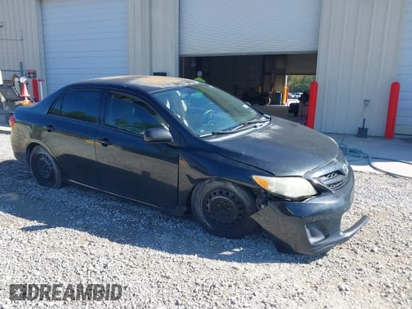 ✅ 2012 Toyota Corolla LE • VIN: 5YFBU4EE0CP028061 • Lot: 43532614. Wystawiony na IAAI z przebiegiem 130 825 mil. Bezpłatny archiwum sprzedaży aukcyjnych z USA i szczegółowy raport historii pojazdu na DreamBid. Zdjęcie 1.