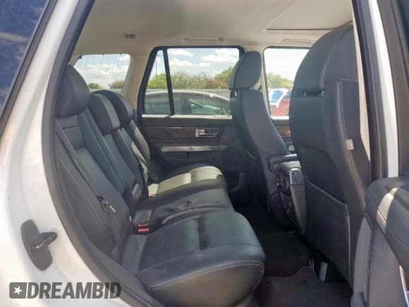 ✅ 2013 Land Rover Range Rover Sport HSE • VIN: SALSF2D44DA764393 • Lot: 81518425. Wystawiony na Copart z przebiegiem 211 410 mil. Bezpłatny archiwum sprzedaży aukcyjnych z USA i szczegółowy raport historii pojazdu na DreamBid. Zdjęcie 11.