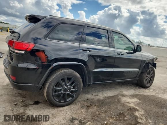 ✅ 2019 Jeep Grand Cherokee Altitude • VIN: 1C4RJEAGXKC857098 • Lot: 90086135. Listed on Copart with 55,423 mi. Free auction sales archive from the USA and detailed vehicle history report at DreamBid. Image 3.