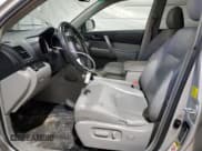 ✅ 2011 Toyota Highlander • VIN: 5TDBK3EH8BS050633 • Лот: 87059865. Опубликован ранее на Copart с пробегом 155 918 миль. Бесплатный доступ к архиву аукционных продаж из США и подробный отчёт об истории автомобиля на DreamBid. Изображение 7.