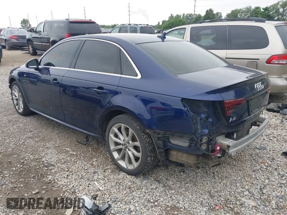 ✅ 2019 Audi A4 Prestige • VIN: WAUFNAF42KA028419 • Lot: 42760237. Listed on IAAI with 106,872 mi. Free auction sales archive from the USA and detailed vehicle history report at DreamBid. Image 3.