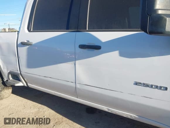 ✅ 2021 Chevrolet Silverado 2500HD Work Truck • VIN: 1GC1YLE78MF288230 • Лот: 43635503. Опубликован ранее на IAAI с пробегом 127 646 миль. Бесплатный доступ к архиву аукционных продаж из США и подробный отчёт об истории автомобиля на DreamBid. Изображение 19.