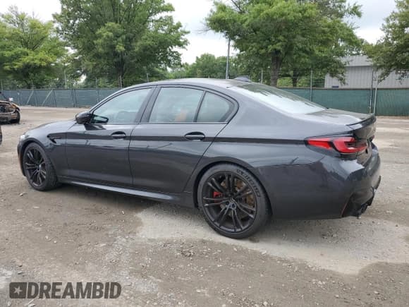 ✅ 2023 BMW M5 • VIN: WBS83CH07PCN14218 • Lot: 67965375. Wystawiony na Copart z przebiegiem 14 887 mil. Bezpłatny archiwum sprzedaży aukcyjnych z USA i szczegółowy raport historii pojazdu na DreamBid. Zdjęcie 2.