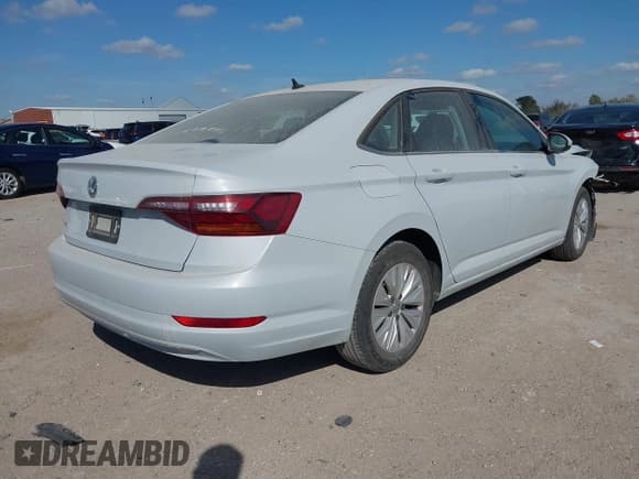 ✅ 2019 Volkswagen Jetta S • VIN: 3VWC57BU1KM097343 • Лот: 43723018. Опубликован ранее на IAAI с пробегом 116 857 миль. Бесплатный доступ к архиву аукционных продаж из США и подробный отчёт об истории автомобиля на DreamBid. Изображение 4.