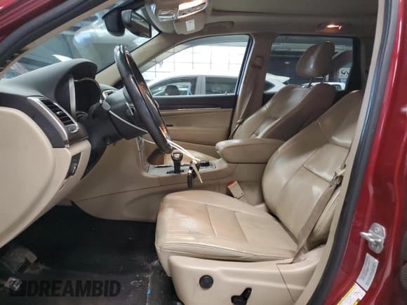 ✅ 2015 Jeep Grand Cherokee Limited • VIN: 1C4RJFBG0FC804310 • Лот: 92297565. Опубликован ранее на Copart с пробегом 121 717 миль. Бесплатный доступ к архиву аукционных продаж из США и подробный отчёт об истории автомобиля на DreamBid. Изображение 7.