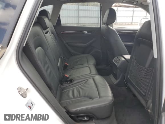 ✅ 2014 Audi Q5 Premium • VIN: WA1CFAFP3EA106122 • Лот: 86307965. Опубликован ранее на Copart с пробегом 106 941 миль. Бесплатный доступ к архиву аукционных продаж из США и подробный отчёт об истории автомобиля на DreamBid. Изображение 10.