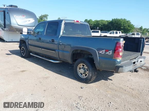 ✅ 2006 Chevrolet Silverado 2500HD LT3 • VIN: 1GCHK23D36F233447 • Лот: 42676674. Опубликован ранее на IAAI с пробегом Не указан. Бесплатный доступ к архиву аукционных продаж из США и подробный отчёт об истории автомобиля на DreamBid. Изображение 3.