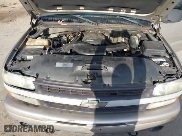 ✅ 2004 Chevrolet Suburban LS • VIN: 3GNFK16T74G235158 • Lot: 43622160. Listed on IAAI with 248,014 mi. Free auction sales archive from the USA and detailed vehicle history report at DreamBid. Image 10.