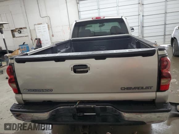 ✅ 2005 Chevrolet Silverado 1500 LS • VIN: 1GCEK19T45E220139 • Лот: 72911164. Опубликован ранее на Copart с пробегом 102 356 миль. Бесплатный доступ к архиву аукционных продаж из США и подробный отчёт об истории автомобиля на DreamBid. Изображение 6.