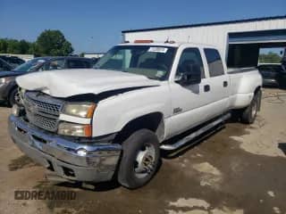2005 Chevrolet Silverado 3500 LT с VIN 1GCJC33295F944586, выставлен на аукционе Copart как лот 71230574 с пробегом 326 804 миль миль и Списание • Salvage title. История ставок и продаж доступна на DreamBid. Изображение 1.