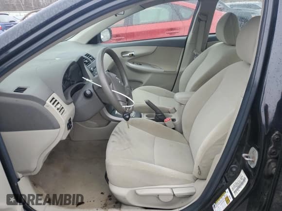 ✅ 2010 Toyota Corolla XLE • VIN: 1NXBU4EE9AZ332761 • Лот: 92419195. Опубликован ранее на Copart с пробегом 131 514 миль. Бесплатный доступ к архиву аукционных продаж из США и подробный отчёт об истории автомобиля на DreamBid. Изображение 7.