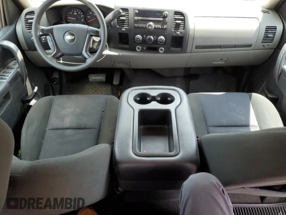 ✅ 2010 Chevrolet Silverado 1500 LS • VIN: 3GCRCREAXAG132913 • Lot: 64856764. Listed on Copart with 154,454 mi. Free auction sales archive from the USA and detailed vehicle history report at DreamBid. Image 8.