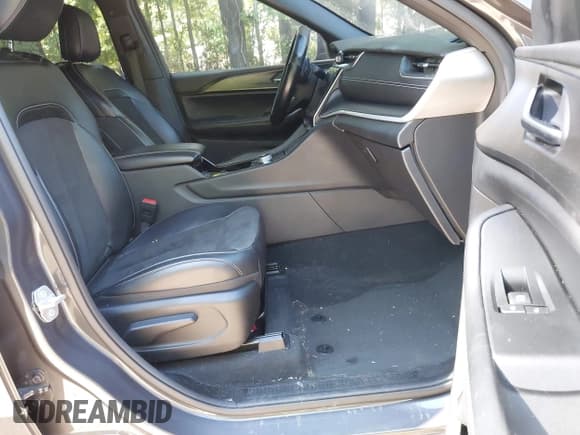 ✅ 2023 Jeep Grand Cherokee Altitude • VIN: 1C4RJGAG7PC601620 • Лот: 43129675. Опубликован ранее на IAAI с пробегом 25 862 миль. Бесплатный доступ к архиву аукционных продаж из США и подробный отчёт об истории автомобиля на DreamBid. Изображение 5.