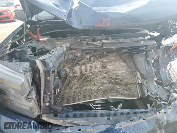 ✅ 2020 Chevrolet Silverado 1500 Custom • VIN: 3GCPWBEFXLG409841 • Lot: 88945145. Wystawiony na Copart z przebiegiem 99 475 mil. Bezpłatny archiwum sprzedaży aukcyjnych z USA i szczegółowy raport historii pojazdu na DreamBid. Zdjęcie 12.