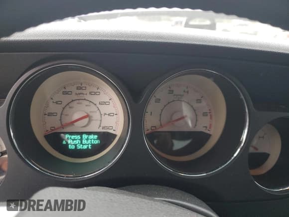 ✅ 2014 Dodge Challenger Shaker • VIN: 2C3CDYBT3EH162283 • Lot: 87297624. Wystawiony na Copart z przebiegiem Nie podano. Bezpłatny archiwum sprzedaży aukcyjnych z USA i szczegółowy raport historii pojazdu na DreamBid. Zdjęcie 9.