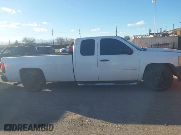 ✅ 2009 Chevrolet Silverado 1500 1LT • VIN: 1GCEC19J89E135192 • Lot: 43629398. Listed on IAAI with 245,513 mi. Free auction sales archive from the USA and detailed vehicle history report at DreamBid. Image 12.