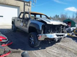 ✅ 2011 GMC Sierra 2500HD SLE • VIN: 1GT120C84BF230480 • Lot: 41478742. Wystawiony na IAAI z przebiegiem 178 251 mil. Bezpłatny archiwum sprzedaży aukcyjnych z USA i szczegółowy raport historii pojazdu na DreamBid. Zdjęcie 1.