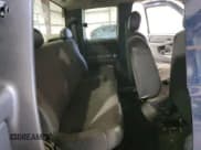 ✅ 2000 Chevrolet Silverado 1500 • VIN: 1GCEK19V3YE218601 • Lot: 90668255. Wystawiony na Copart z przebiegiem 193 542 mil. Bezpłatny archiwum sprzedaży aukcyjnych z USA i szczegółowy raport historii pojazdu na DreamBid. Zdjęcie 10.