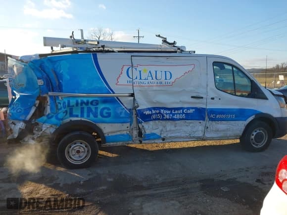 ✅ 2020 Ford Transit Cargo • VIN: 1FTBR1Y88LKA06393 • Lot: 41283124. Wystawiony na IAAI z przebiegiem 229 589 mil. Bezpłatny archiwum sprzedaży aukcyjnych z USA i szczegółowy raport historii pojazdu na DreamBid. Zdjęcie 13.