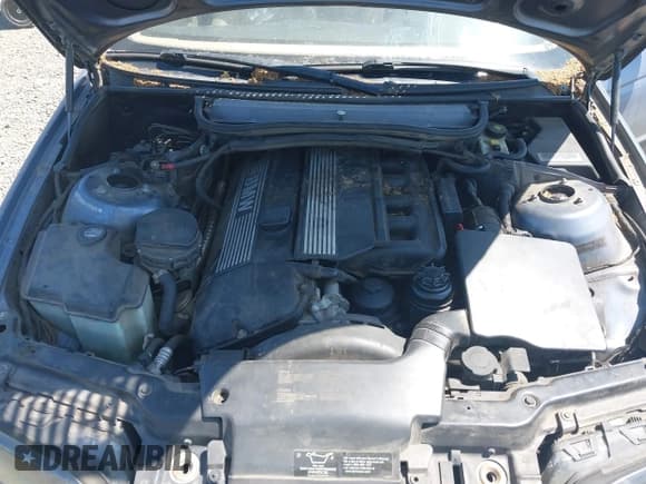 ✅ 2004 BMW 3 Series 325xi • VIN: WBAEU334X4PR08251 • Лот: 42419269. Опубликован ранее на IAAI с пробегом 174 382 миль. Бесплатный доступ к архиву аукционных продаж из США и подробный отчёт об истории автомобиля на DreamBid. Изображение 10.