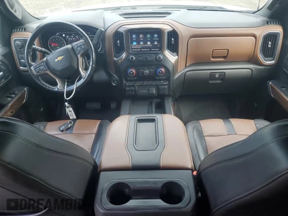 ✅ 2021 Chevrolet Silverado 1500 High Country • VIN: 1GCUYHED3MZ262679 • Lot: 81371995. Wystawiony na Copart z przebiegiem 91 590 mil. Bezpłatny archiwum sprzedaży aukcyjnych z USA i szczegółowy raport historii pojazdu na DreamBid. Zdjęcie 8.