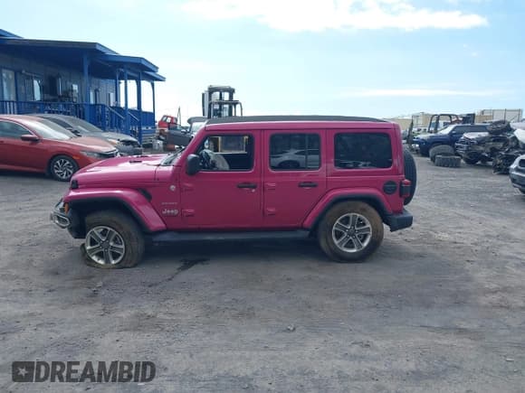 ✅ 2021 Jeep Wrangler Unlimited Sahara Altitude • VIN: 1C4HJXEG1MW853850 • Lot: 43200785. Listed on IAAI with Not provided. Free auction sales archive from the USA and detailed vehicle history report at DreamBid. Image 14.