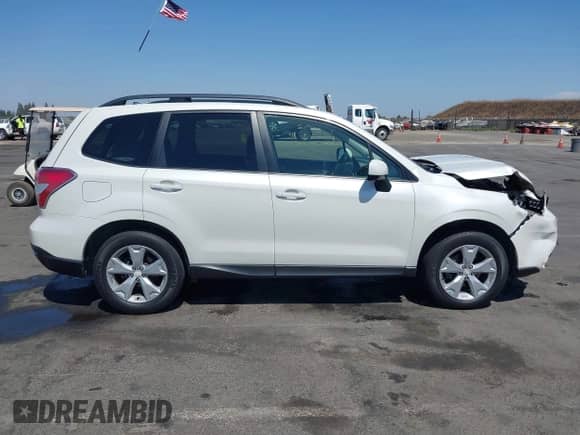 2015 Subaru Forester Premium с VIN JF2SJADC8FG522635, выставлен на аукционе IAAI как лот 43084638 с пробегом 143 389 миль миль и . История ставок и продаж доступна на DreamBid. Изображение 13.
