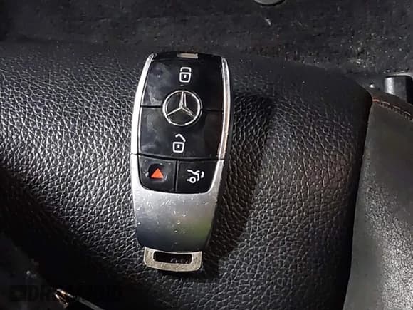 ✅ 2019 Mercedes-Benz E 53 AMG • VIN: WDDZF6BB6KA617963 • Lot: 41594448. Listed on IAAI with 86,359 mi. Free auction sales archive from the USA and detailed vehicle history report at DreamBid. Image 11.